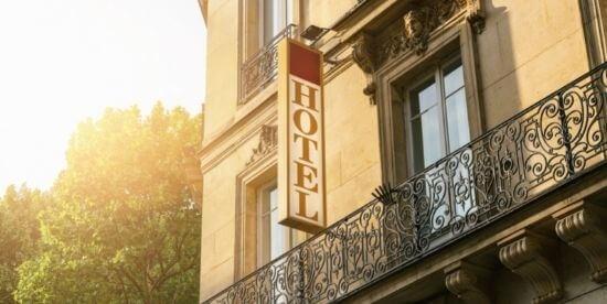 Learn french in paris while enjoying accommodation 550x276